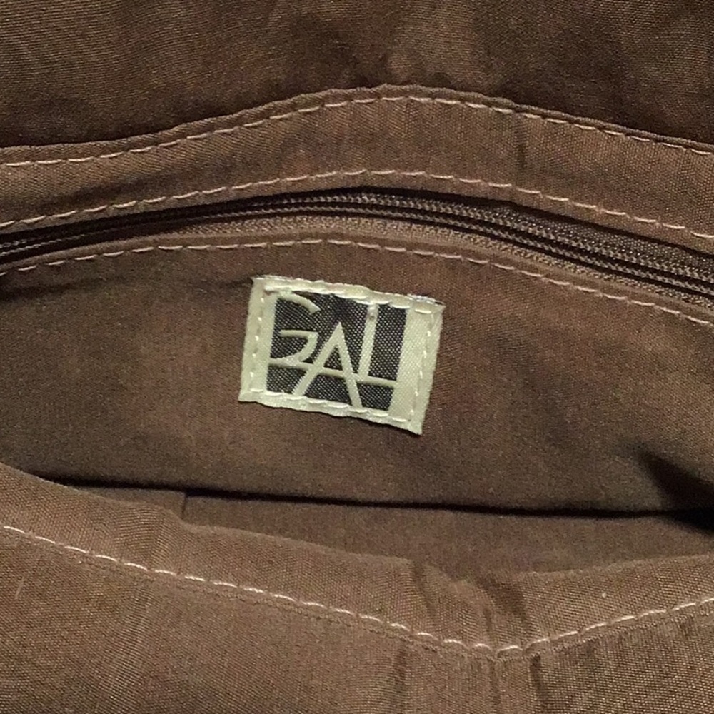 Retro Metallic Shoulder Bag - Picture 7 of 7